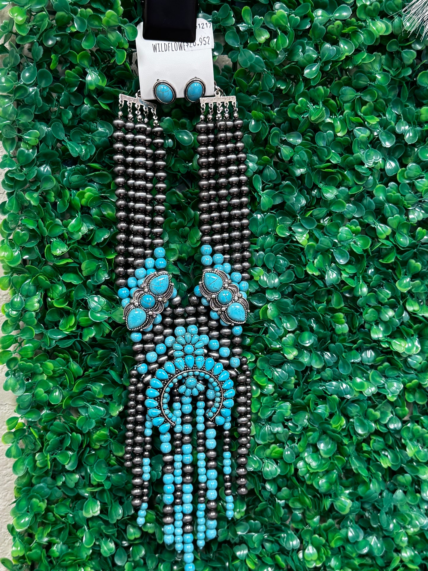 TURQUOISE AND NAVAJO BEAD NECKLACE