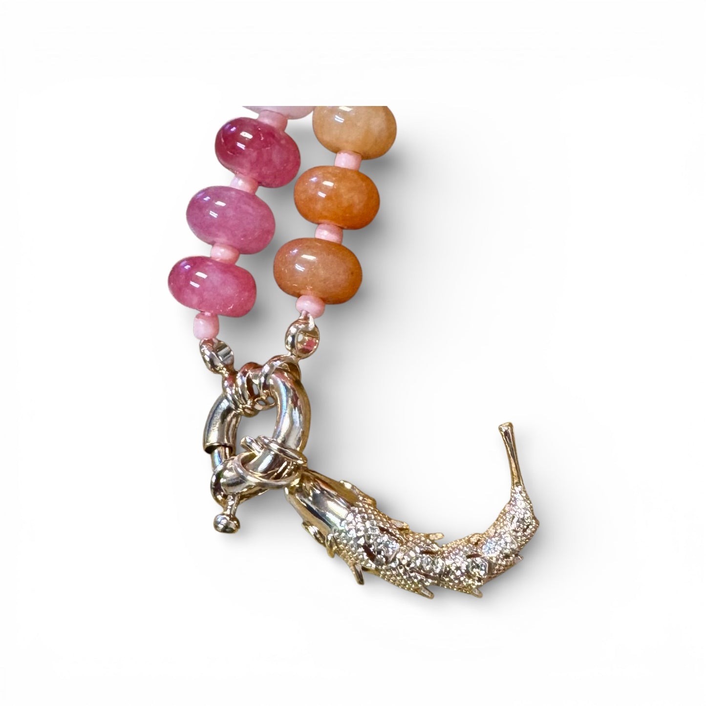 BEADED NECKLACE WITH FLEXIBLE FISH PENDANT