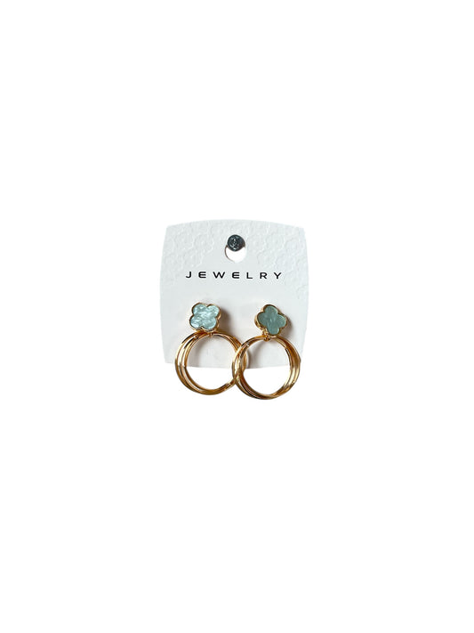 GOLD RING LIGHT PINK FLOWER EARRINGS