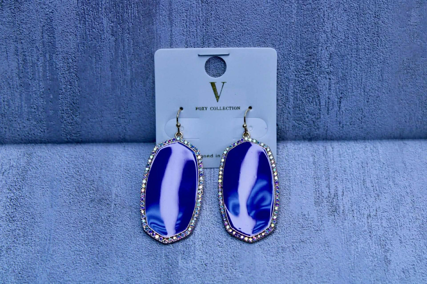 METAL OVAL EARRINGS WITH AB BORDER