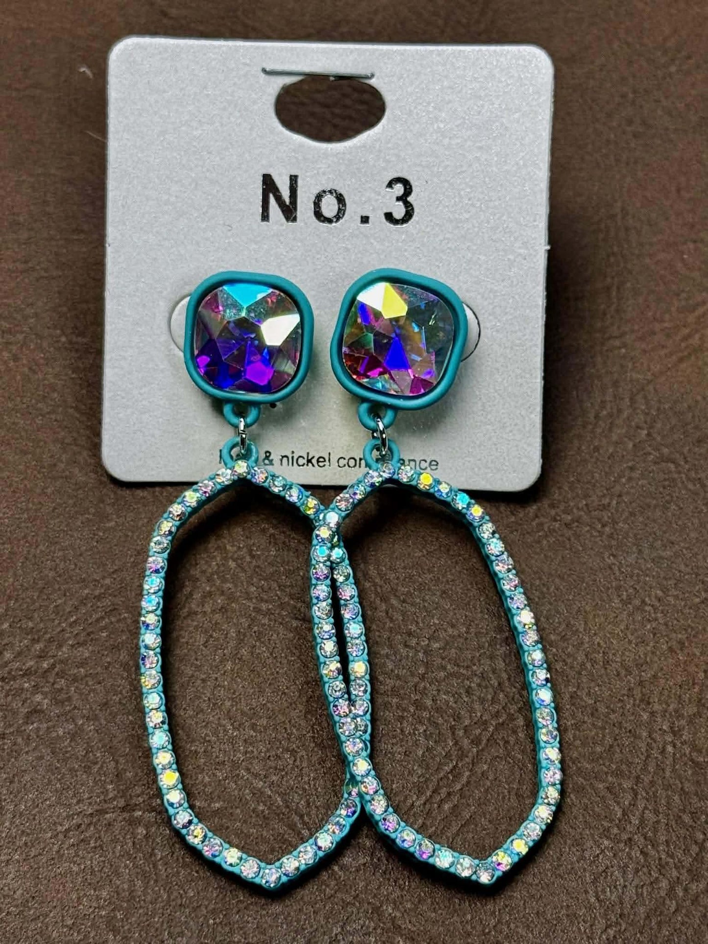 OVAL EARRINGS WITH AND WITHOUT STONES