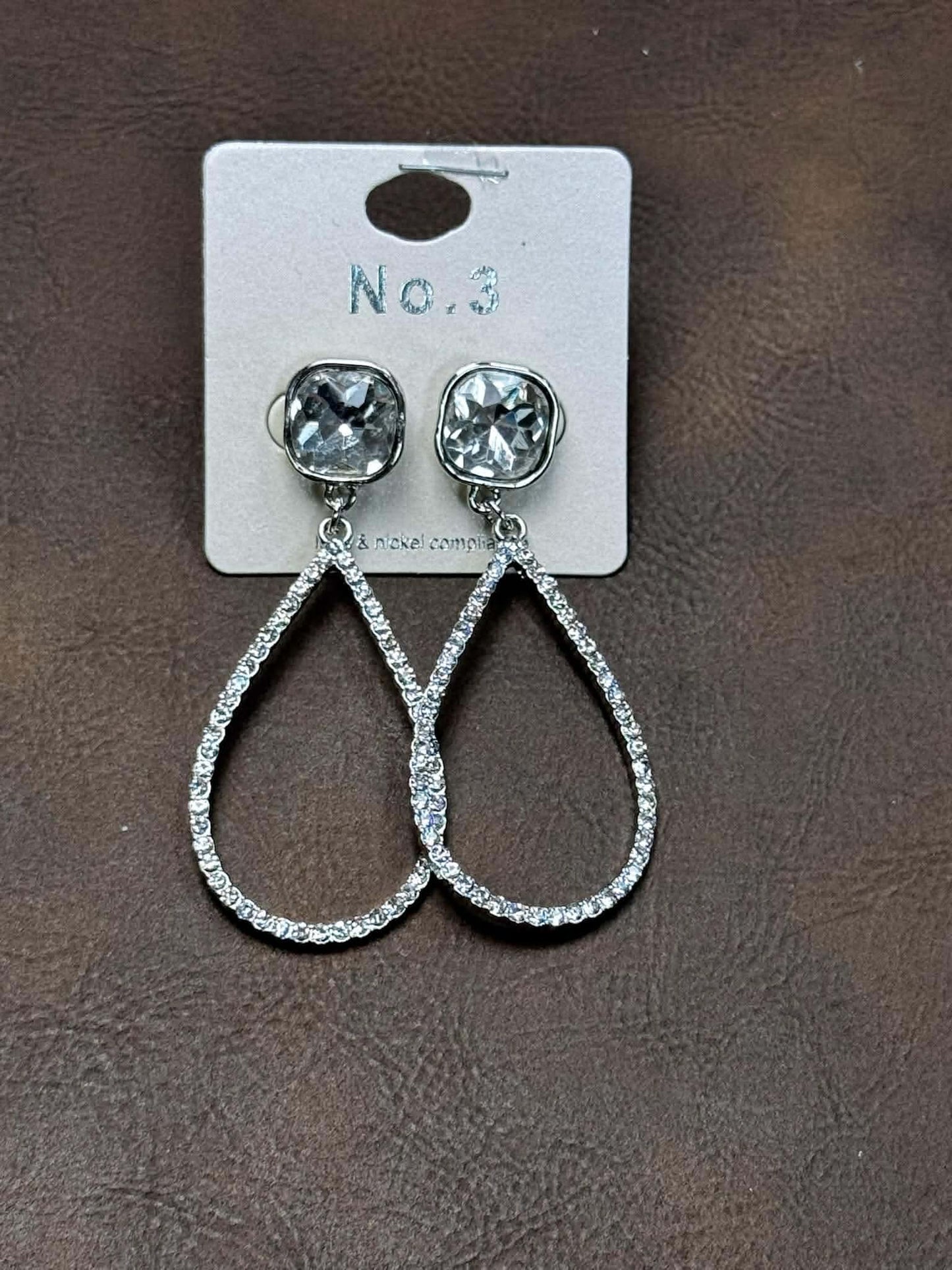 TEAR DROP EARRINGS WITH AND WITHOUT STONES
