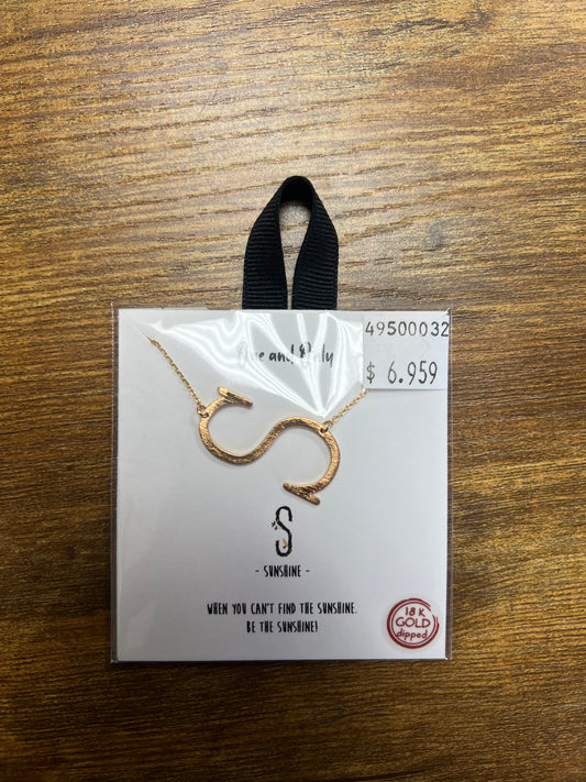 GOLD "S" NECKLACE