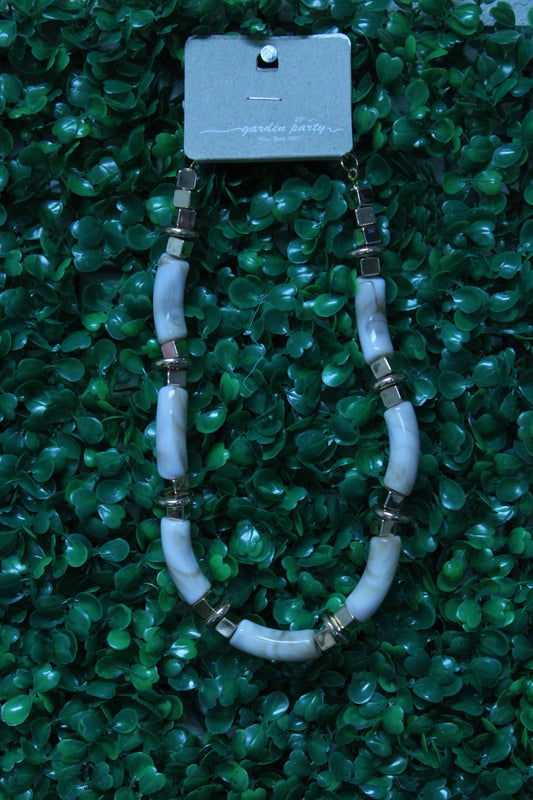 GOLD WITH NATURAL IVORY NOODLE NECKLACE