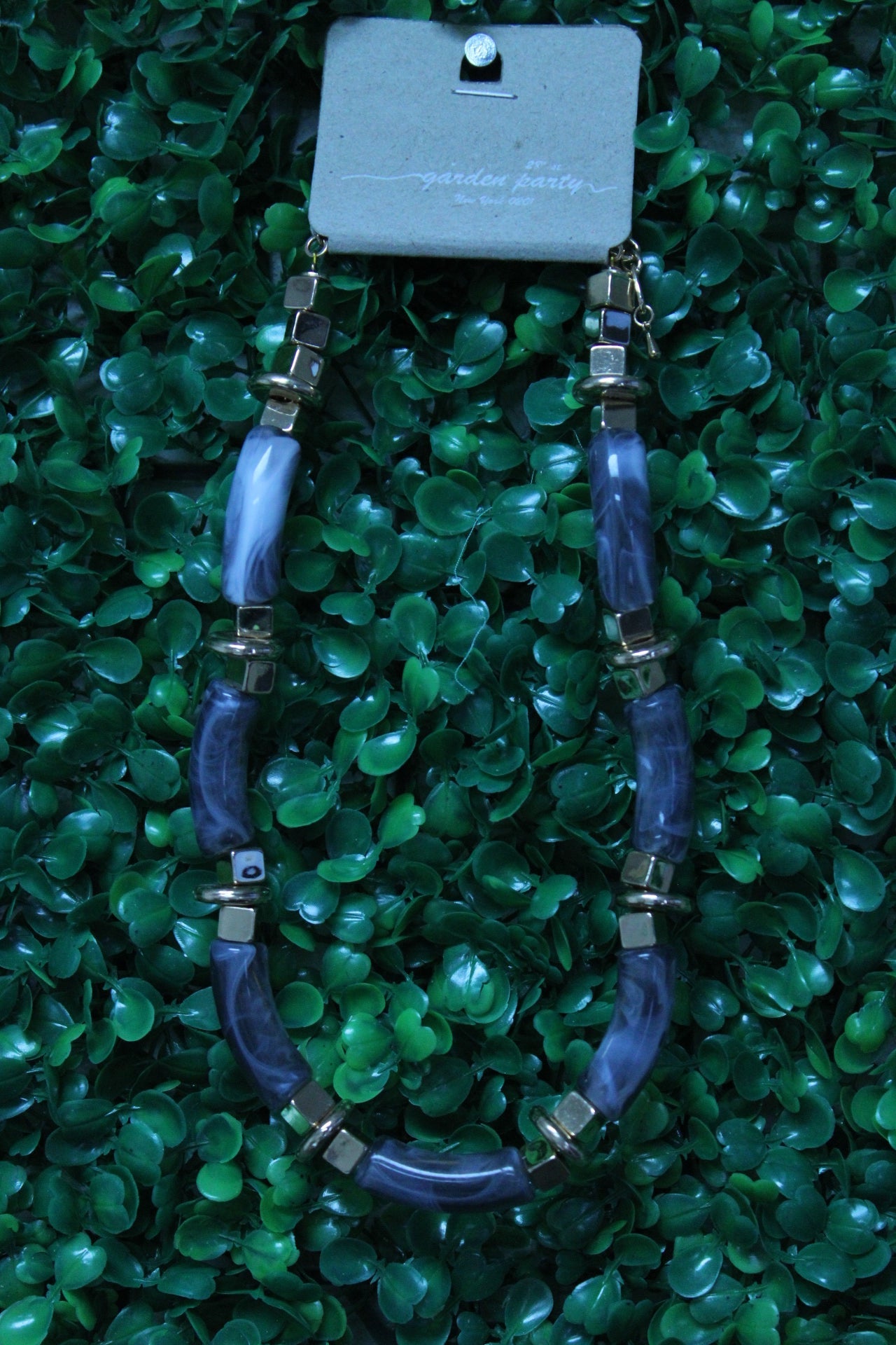 GOLD WITH DARK GREY NOODLE NECKLACE