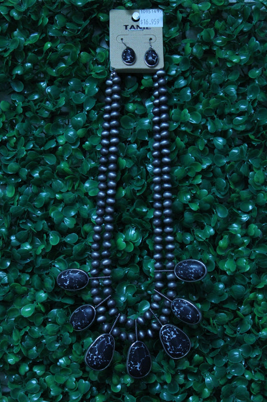 BLACK STONE NAVAJO BEAD NECKLACE