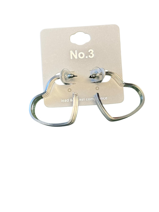 3 BAND HEART EARRING