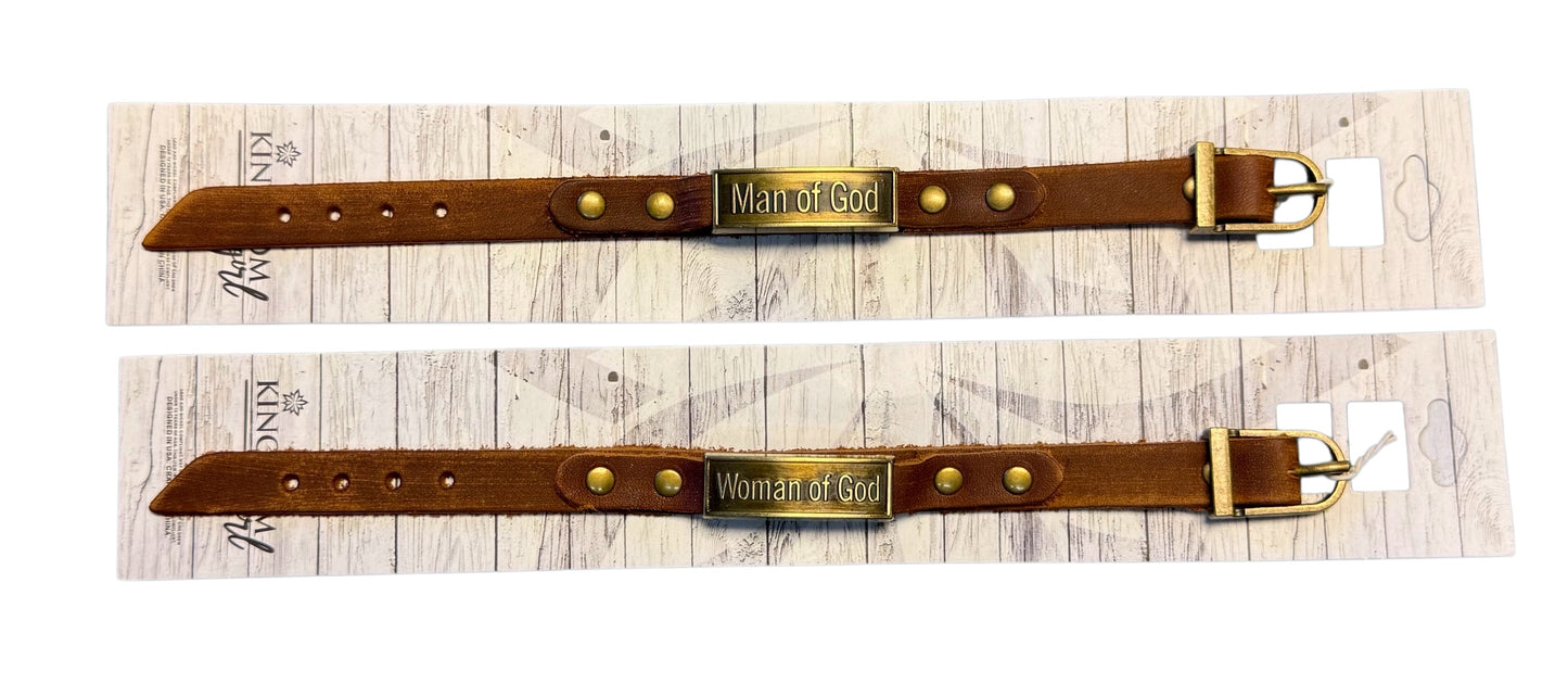 LEATHER BRACELET WITH METAL PLATE WITH SAYING