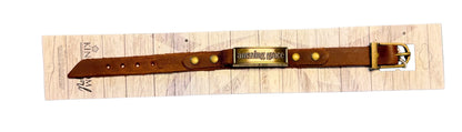 LEATHER BRACELET WITH METAL PLATE WITH SAYING