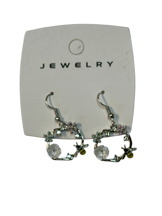 DAINTY SPRING DANGLE EARRINGS