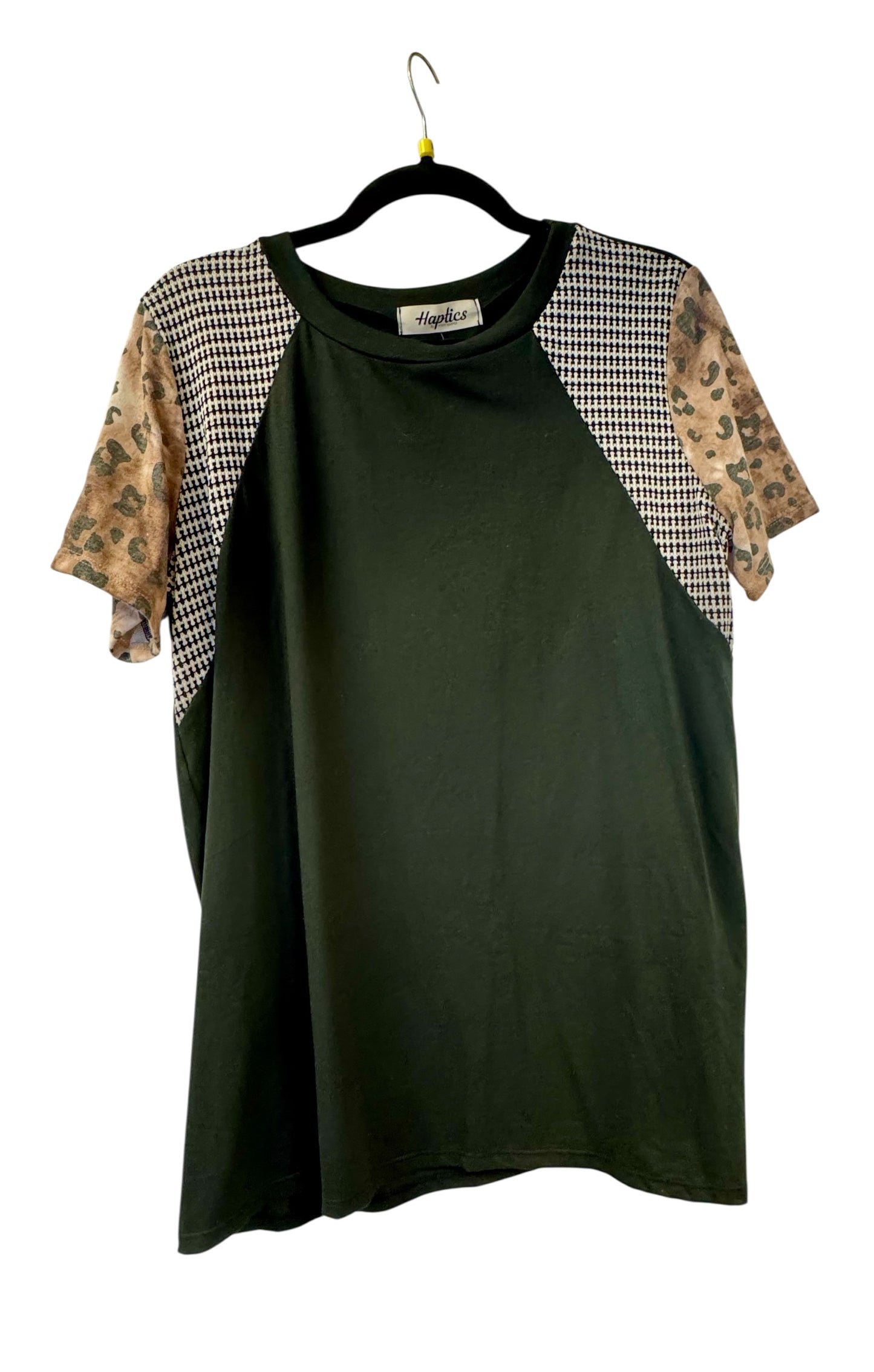 BLACK TOP WITH PATTERN AND LEOPARD SLEEVES