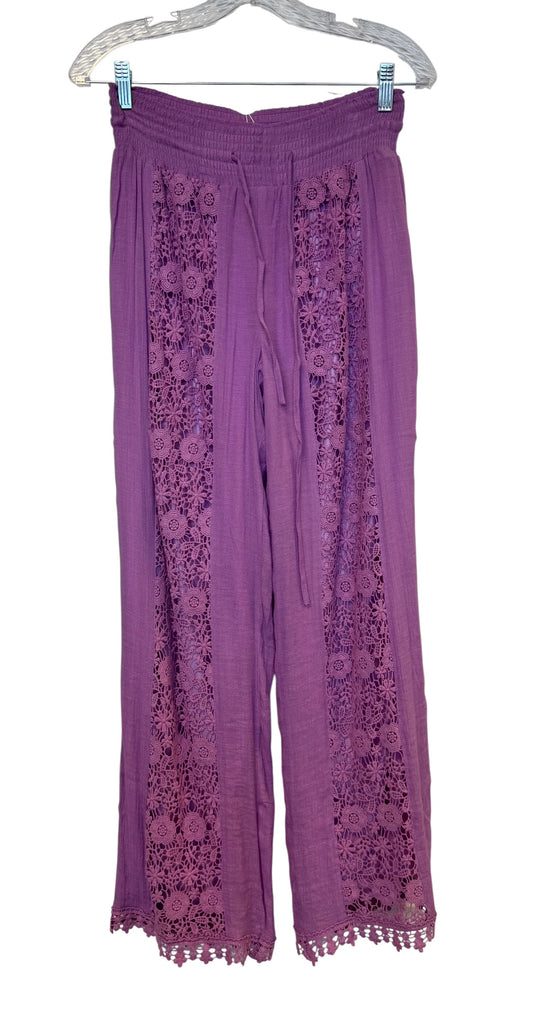 LACE ACCENTED PANTS