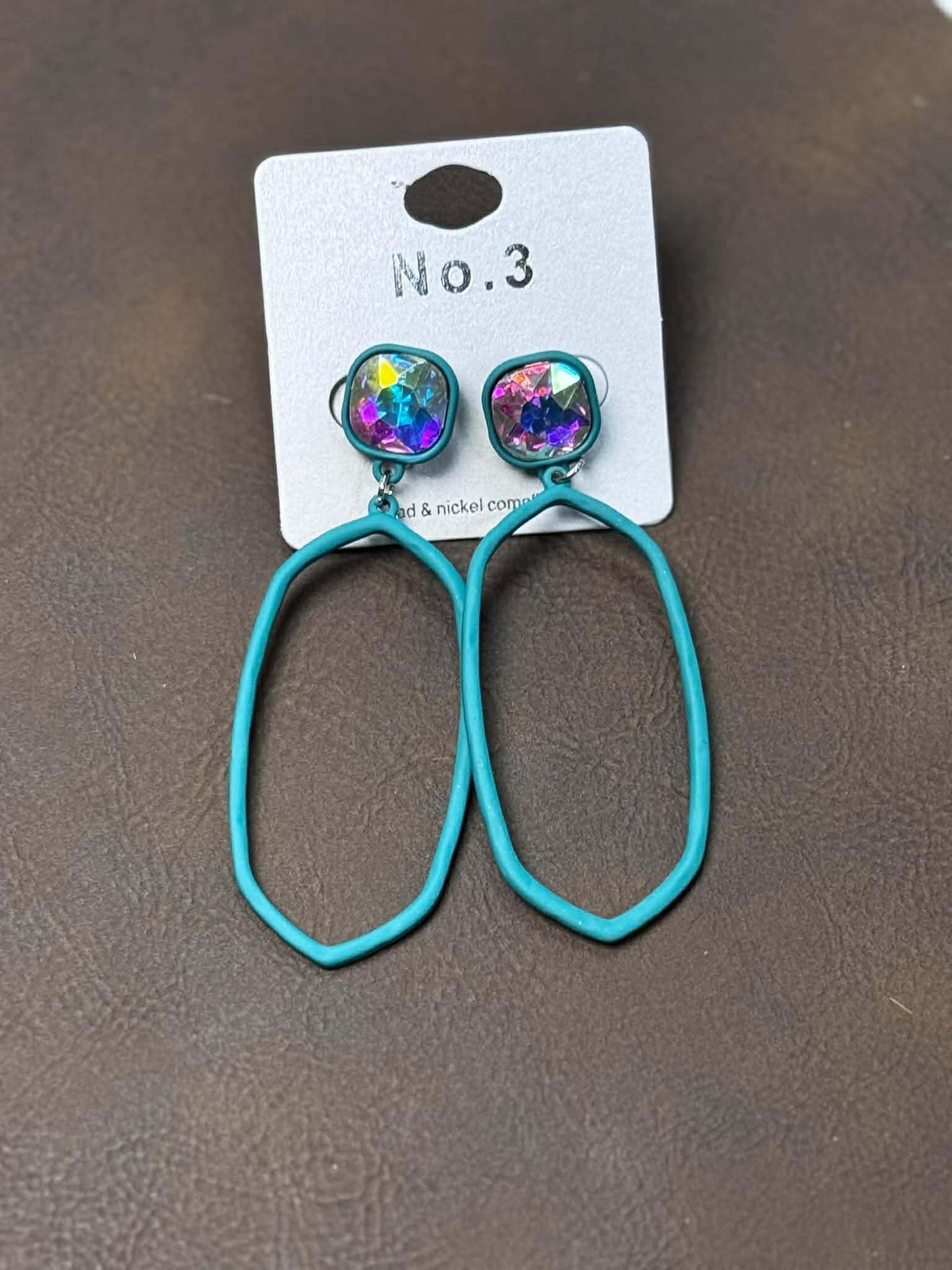 OVAL EARRINGS WITH AND WITHOUT STONES