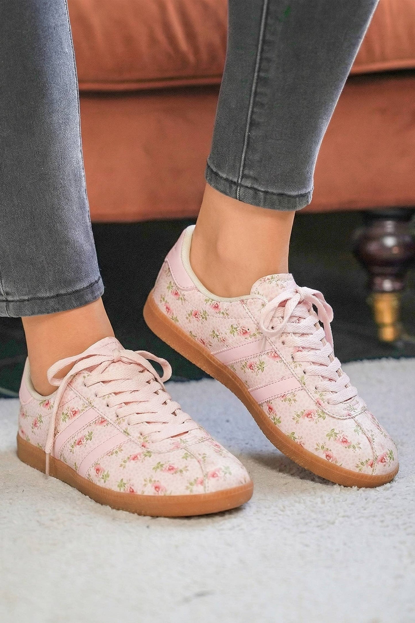 Floral Print Lace-up PU Leather Flat Shoes